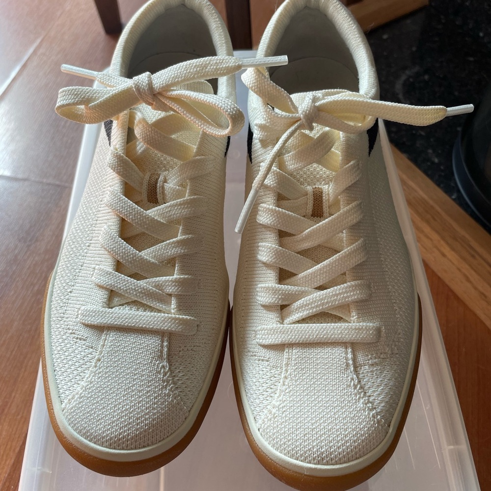 Rothy’s The Lace Up Sneaker